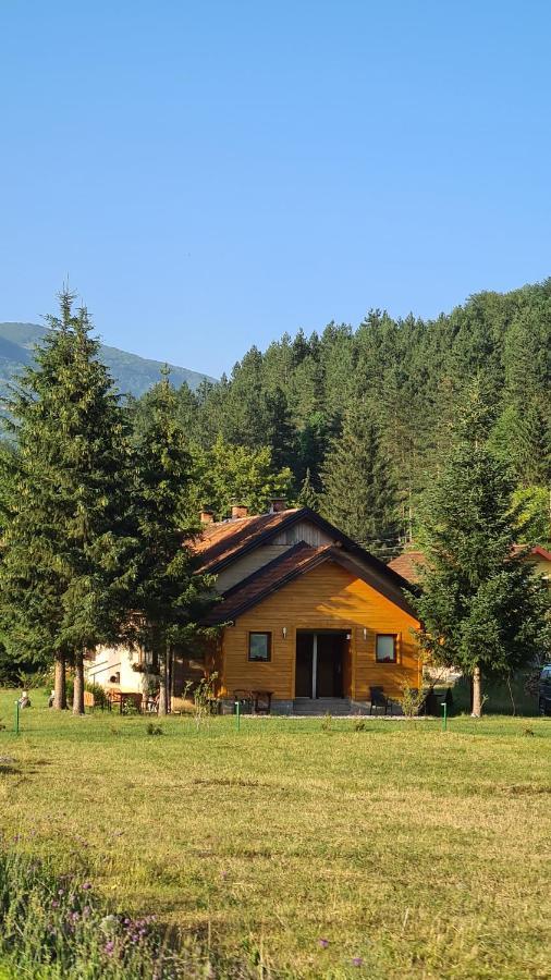 Apartmani Sarovic Tjentiste Exterior photo